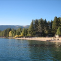 太浩湖是介於加州和內華達州之間的有名湖泊山明水秀風景美麗真如人間仙境