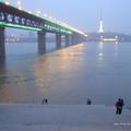 有時橫渡長江的起點就是這裡哦
小時候爸爸也有帶我來這裡游泳^-^