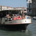 水上公共巴士，單程6.5歐元，12小時的半日券14歐元