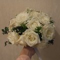 我接到新娘捧花了!