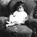卡夫卡(1883-1924)，一歲時。