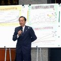金川說明台北市SARS防疫監控病例的工作報告。（黃俊仁攝）