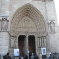 巴黎聖母院別具一格的門