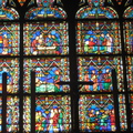 圣母院里漂亮的玻璃窗