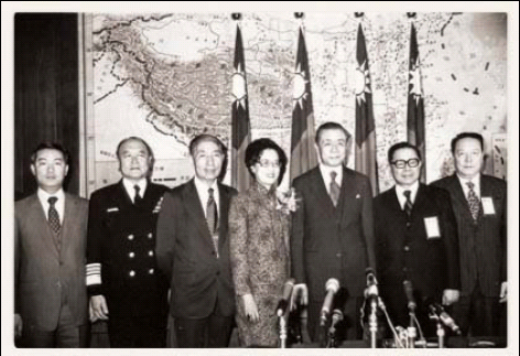 1980年3月9日至17日，行政院長孫運璿伉儷率領重要閣員訪問南非。
