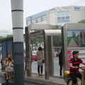 公車站&二輪車道