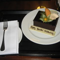 幾天後在吉隆坡的東方文華酒店，又收到遲來的生日蛋糕