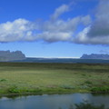 冰島由於地理環境和北歐其他國家不同，地貌也不同。天藍色的溫泉“藍湖“更令我們難忘。冰島的自然風光是這次北歐旅行中阿都ㄚ最讚嘆的。