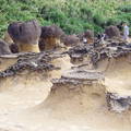 蕈狀岩