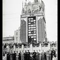 1954年，南京市五一节检阅游行队伍的观礼台