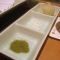 抹茶鹽、沖繩海鹽、薑末蘿蔔泥