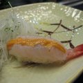 第三道：有漂亮蝦黃的甜蝦握壽司