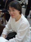 台大中文系畢業。曾任職聯合文學編輯，現專業寫作。從事散文創作逾二十年，著有《水問》、《只緣身在此山中》、《月娘照眠床》、《夢遊書》、《胭脂盆地》、《女兒紅》、《紅嬰仔》、《天涯海角》、《微暈的樹林》、《老師的十二樣見面禮》等十餘種。曾獲梁實秋文學獎、吳魯芹散文獎、中國時報文學獎散文首獎及國家文藝獎等。