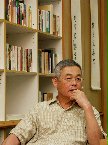 在大學期間與同學白先勇、陳若曦、歐陽子等人創辦《現代文學》雜誌，負責編輯事務。畢業後赴美入愛荷華大學創作班研究，獲藝術碩士學位。返國後即在台灣大學外文系任教，2005年1月正式從台灣大學外文系退休，專事寫作。著有短篇小說集《十五篇小說》，長篇小說《家變》、《背海的人》，散文集《小說墨餘》、《星雨樓隨想》等。 