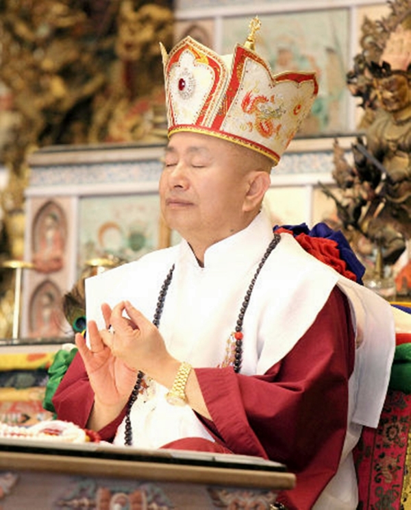 蓮生活佛盧勝彥