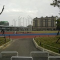 公園路旁的體育場人工跑道