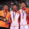 羽球 左銀牌馬來西亞李宗偉 中金牌中國林丹 右銅牌中國湛龍