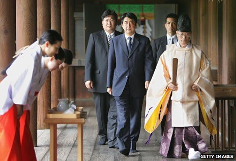 日本政客堅持參拜靖國神社