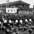 1948年春國會召開期間，安徽學生在首都南京示威，要求撤換安徽省長。 