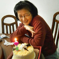 這些年來我的生日都在亞洲過的姪女們為我準備的生日蛋糕