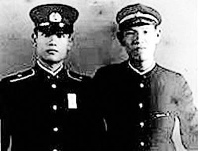 李登輝與李登欽1943年的合照-引自wiki