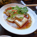 清蒸魚片。港式做法，魚片、豆腐和蠔油。好看極了，可惜，沒有魚的鮮甜味。