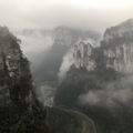 清妮到中国：某小城，雨中，拍的照片。