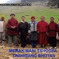 興建召集共修瑪尼咒的不丹村民和格西