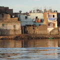 埃及典型河邊人家