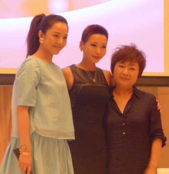 楊紫嫣(左)演出「敬妃」後片約不斷。(圖/公關照)