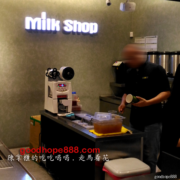 堅持美味 迷客夏milkshop 綠光牧場主題飲品 新店區安康路 訢晟樂活賓客休息長椅 等候椅 Teatime888 餐廳桌椅 古早桌椅 實木桌椅 小吃桌椅 啤酒桌椅 隨意窩