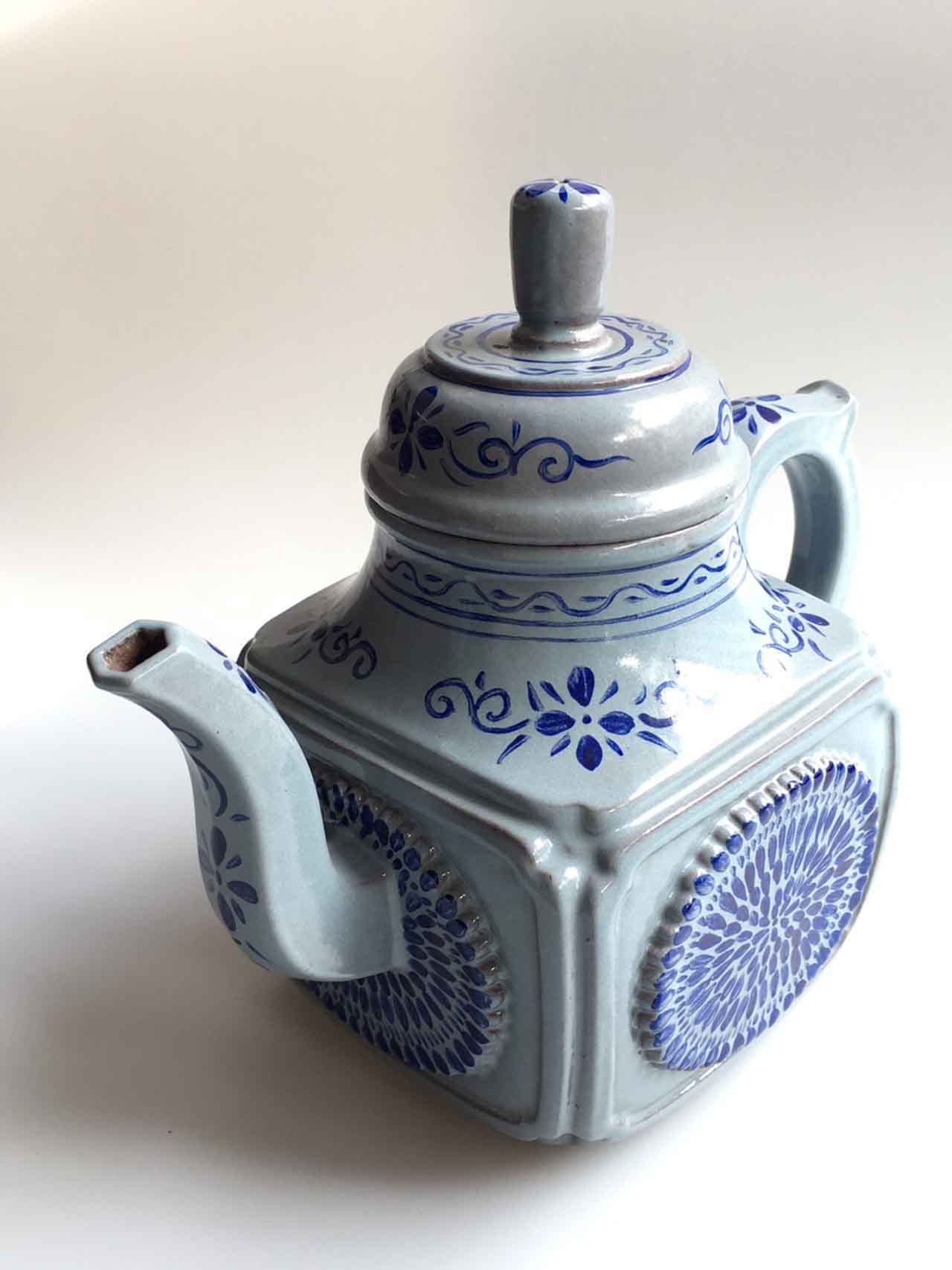 清乾隆  鈞窯鈞藍窯変釉執壺 徳利 装飾品 工芸品 美術品  置物 清乾隆 鈞窯鈞藍窯変釉執壺 徳利 装飾品 工芸品 美術品 置物
