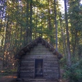 伊凱恩．龍麥所建造的小木屋