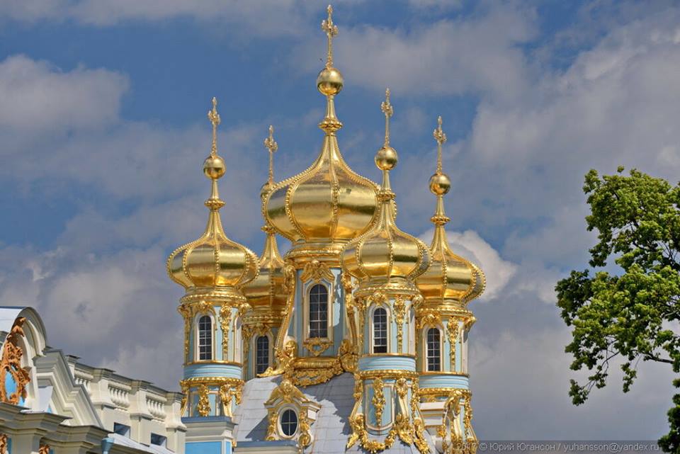 Смольный монастырь в Санкт Петербурге купола