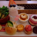 【Hana Cafe' Tea Zakka(2店)】英式下午茶(蛋糕、餅乾、scone、甜點、三明治、盆栽沙拉)