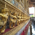 曼谷玉佛寺的壁雕, 金碧輝煌, 顯現大氣!
