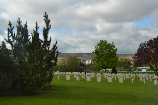 軍人公墓