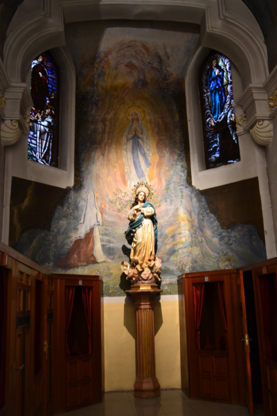 聖母像與告解室