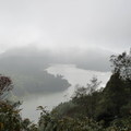 雲霧迷濛的翠峰湖