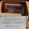 市集上賣的舊書,竟有1970年代的 Playboy!
這張拍得不清楚,不知道在緊張些什麼?