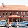 美國明尼蘇達州《Red Wing》-古董火車站裡的咖啡店和江湖上傳言的甜甜圈The Caribou Coffee - 2