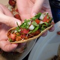 墨西哥《洛斯卡沃斯》-連計程車運將也蓋章認證的超人氣墨西哥薄餅店Tacos Guss - 1