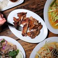 泰國《清邁》-一隻烤雞的奇幻漂流:從寮國的Ping Gai到泰國的全民美食Gai Yang Cherng Doi Roast Chicken - 1