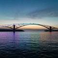 海上彩虹橋與霞光