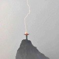 ２月１０日，巴西基督救世主雕像遭遇雷擊。    