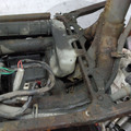 迪爵的車架斷裂，這是斷裂的情況和切焊更新後的記錄照片。