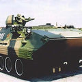 (中) 90式裝甲輸送車