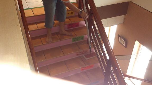 防滑,止滑,浴室防滑,瓷磚防滑,樓梯止滑,騎樓防滑,地面止滑,地面防滑,磁磚止滑,瓷磚止滑,大理石止滑,大理石防滑,浴室止滑,廁所防滑 騎樓止滑,廚房防滑,廚房止滑