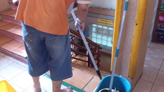 防滑,止滑,浴室防滑,瓷磚防滑,樓梯止滑,騎樓防滑,地面止滑,地面防滑,磁磚止滑,瓷磚止滑,大理石止滑,大理石防滑,浴室止滑,廁所防滑 騎樓止滑,廚房防滑,廚房止滑