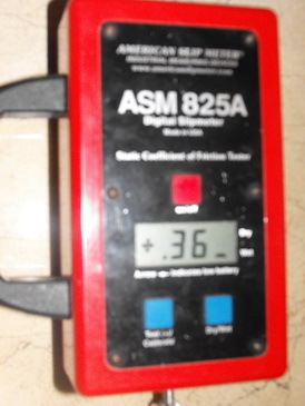 防滑地板,地板防滑,止滑地面,大理石地面防滑,大理石止滑,游泳池地面防滑,運動場所地面防滑,隱形止滑墊,隱形防滑地墊